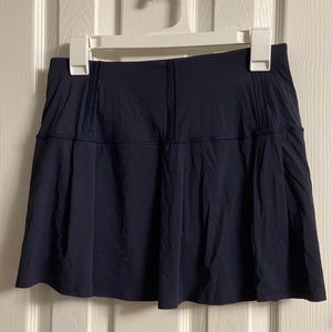 Lululemon Rise Pleated Tennis Skirt - Navy blue